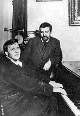 Ф. И. Шаляпин (за роялем) и А. И. Куприн. 1910 Ф. И. Шаляпин (за роялем) и А. И. Куприн. 1910